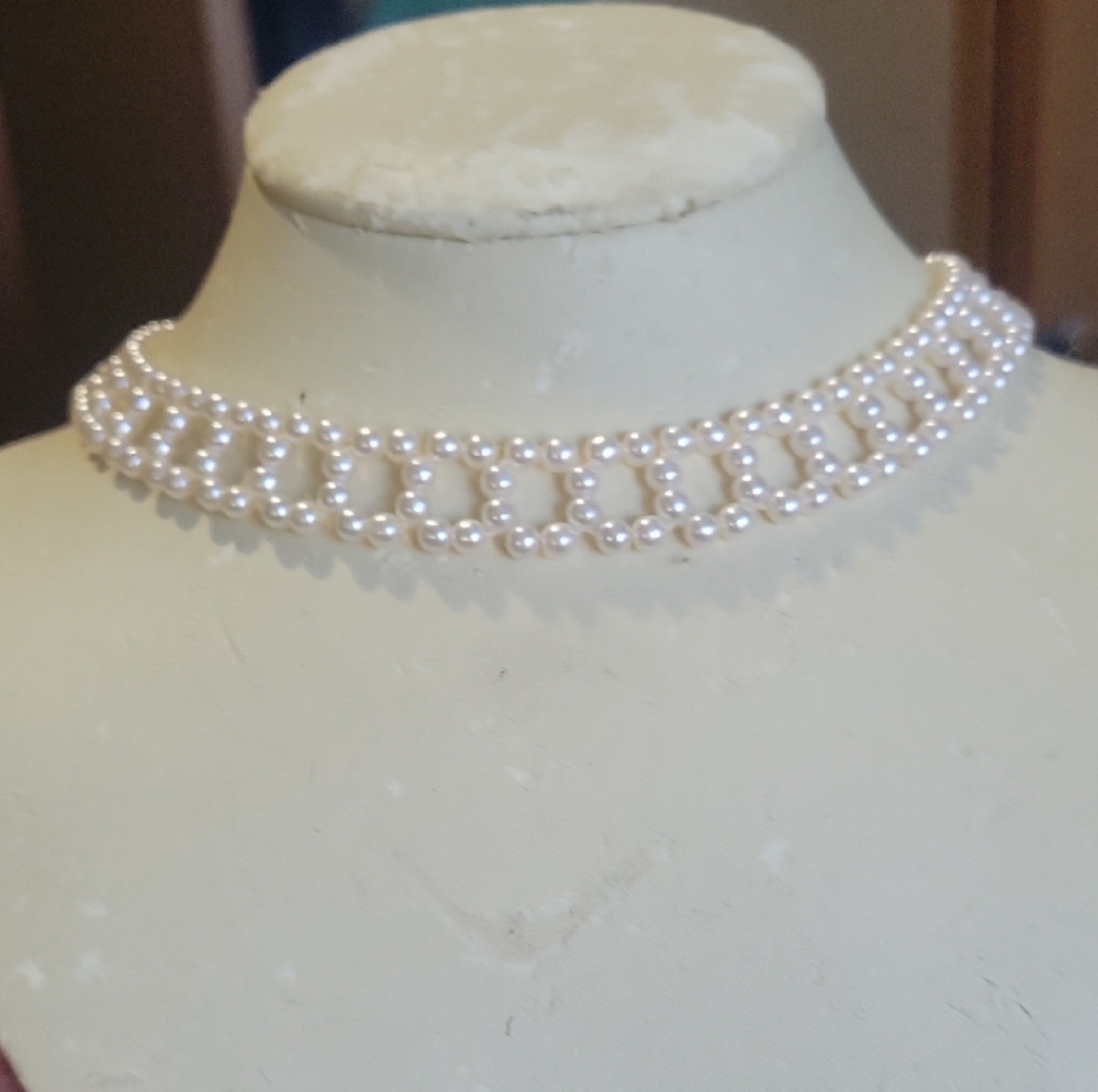 Faux Pearl Choker Necklace 15"